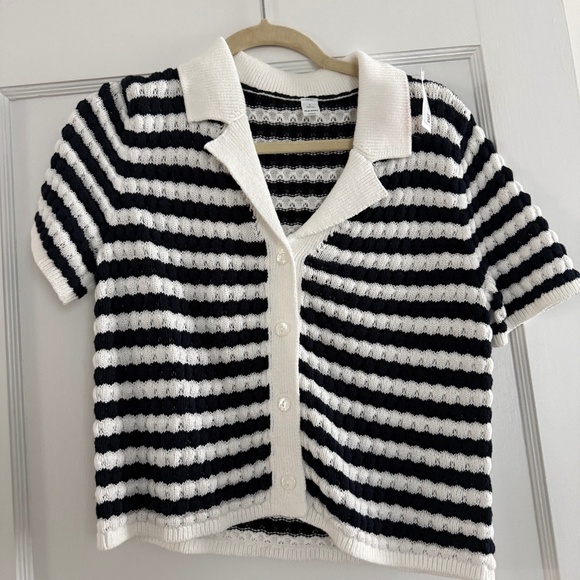 Old Navy Sweaters - Old navy short sleeve sweater